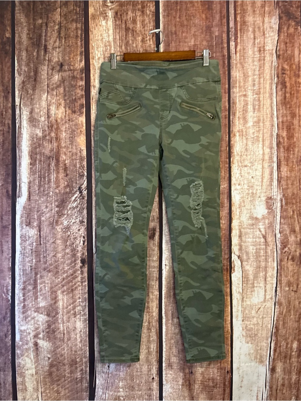 Rock & Republic Camo Distressed Skinny Jeans